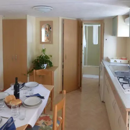 Appealing Mobile Home In Sorso With Shared Pool בית נופש *